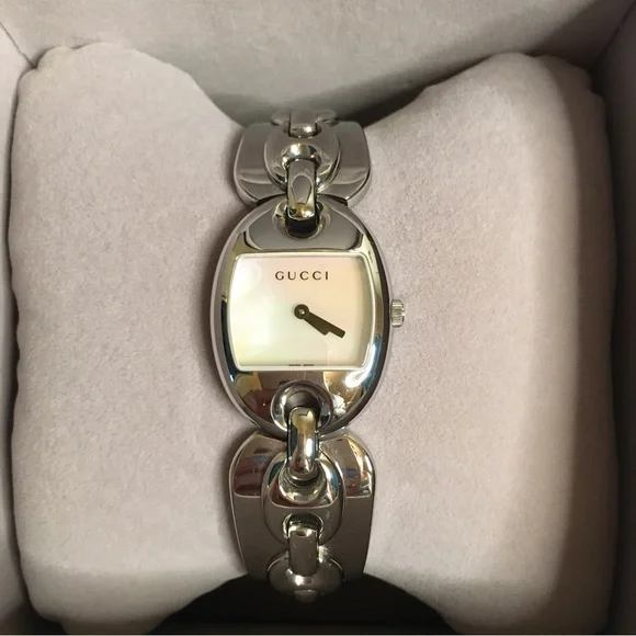 Gucci | Accessories | Euc Gucci Mother Of Pearl Marina Chain  display picture 1